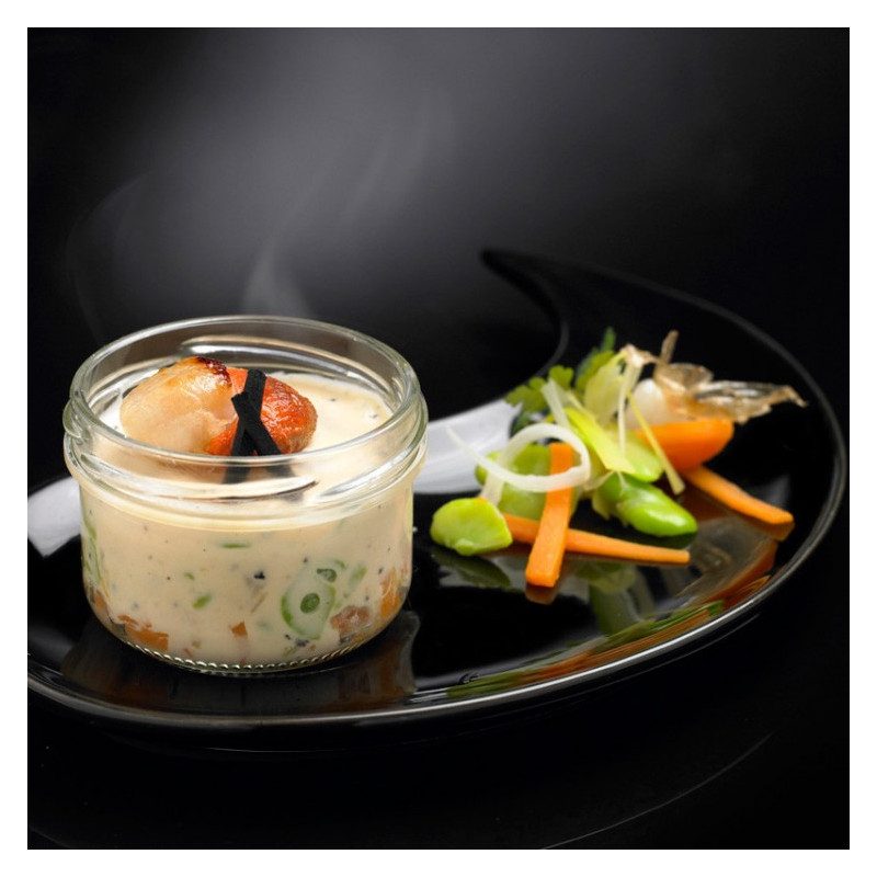 Mini Cassolette de Saint-Jacques, Brunoise de Légumes, Sauce au Jus de Truffe Noire 3% et Truffe Noire 1% 