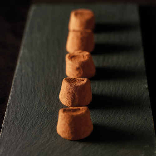 Les truffes royales fantaisie saveur macaron framboise - 100g - CAT